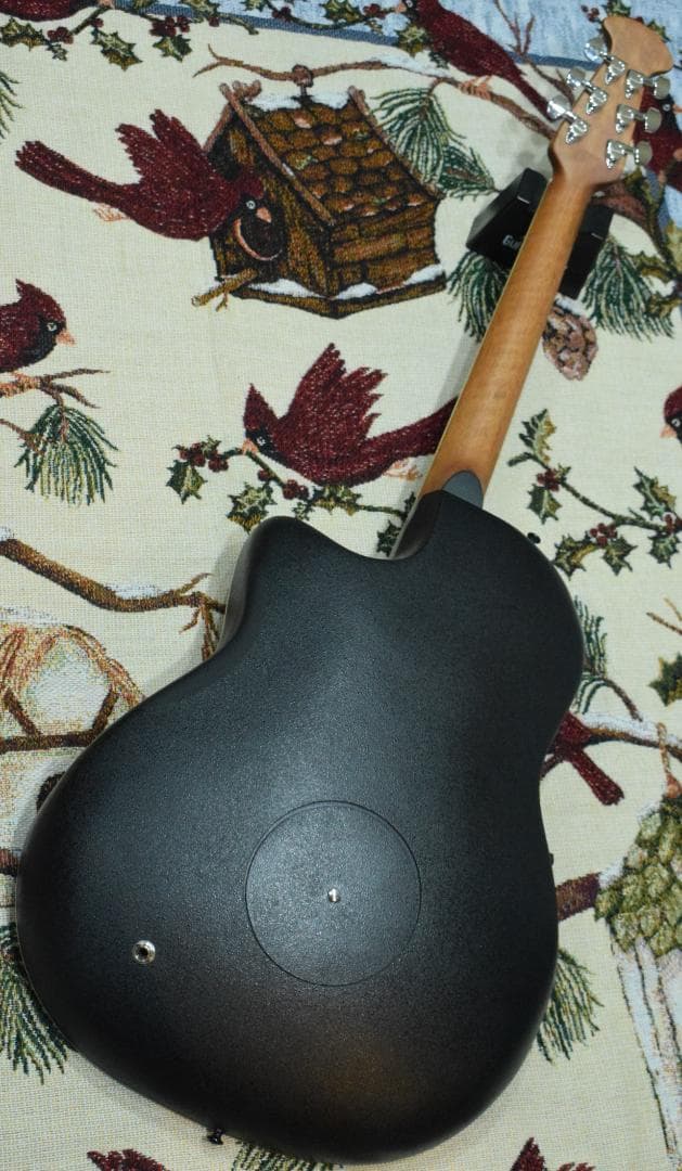 Ovation Celebrity CC48 Blue ハードケース付 動作良好