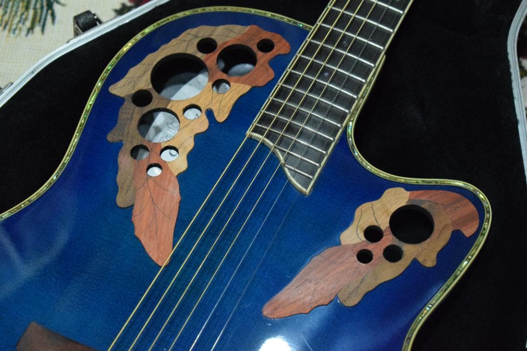 Ovation Celebrity CC48 Blue ハードケース付 動作良好
