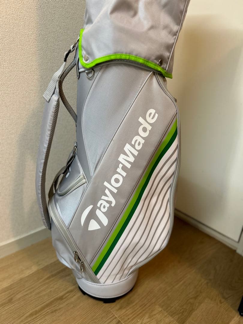 定価半額以下TaylorMade テーラーメイド　ゴルフバッグ・キャディバッグ