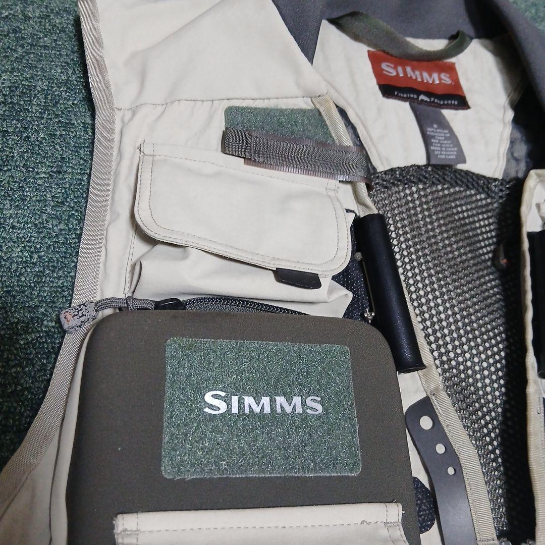 Simms フィッシングベスト M　ポケットチャックのタグが訳あり