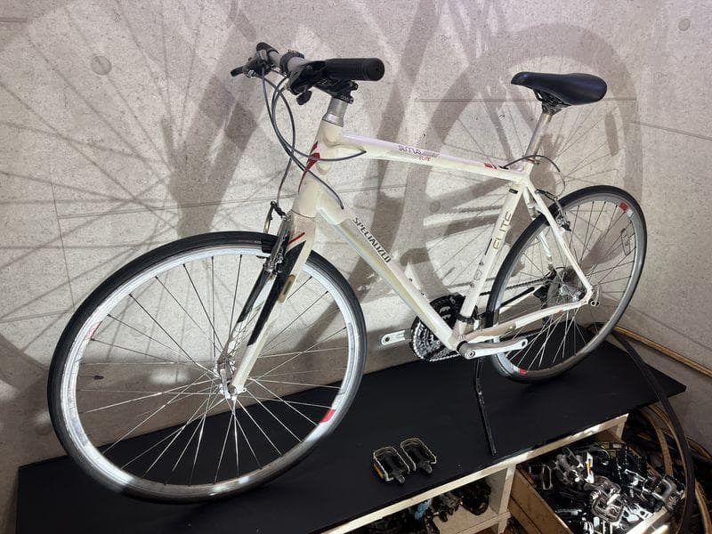 SPECIALIZED Sirrus ELITE　スペシャライズド　クロスバイク