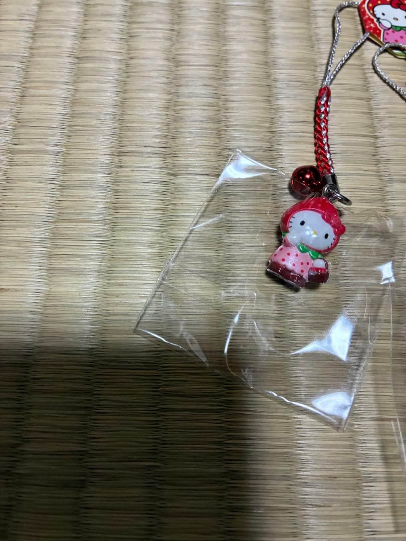 まとめ売り 新品 ご当地 ハローキティ 静岡 いちご ストラップ