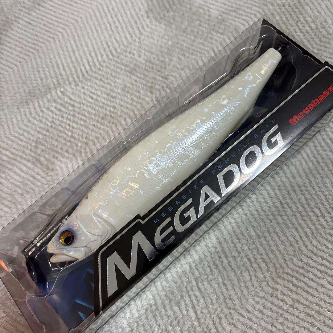 Megabass MEGADOG 白犬
