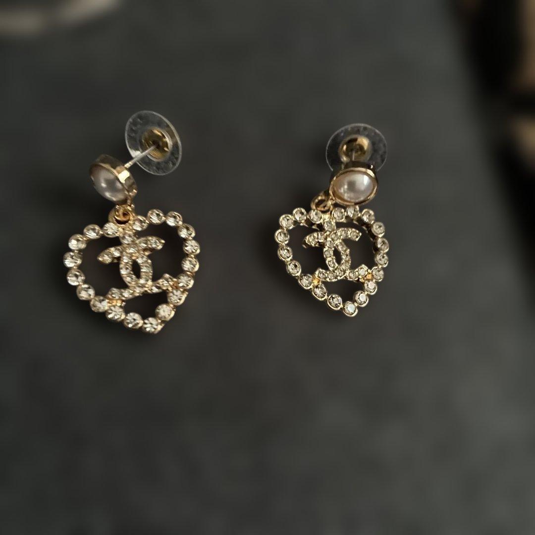 CHANEL バングル2色&ピアス3セット