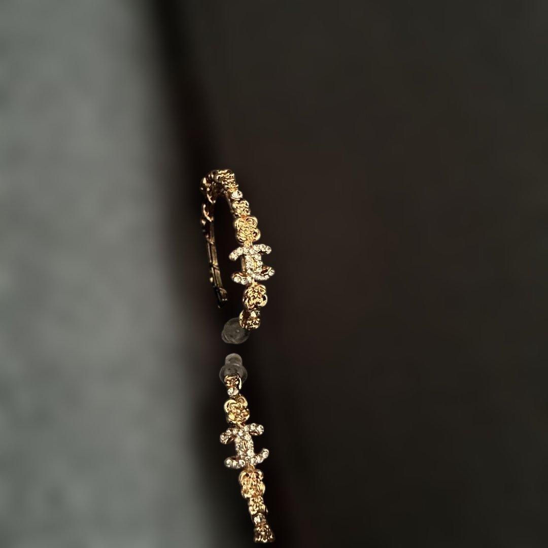 CHANEL バングル2色&ピアス3セット