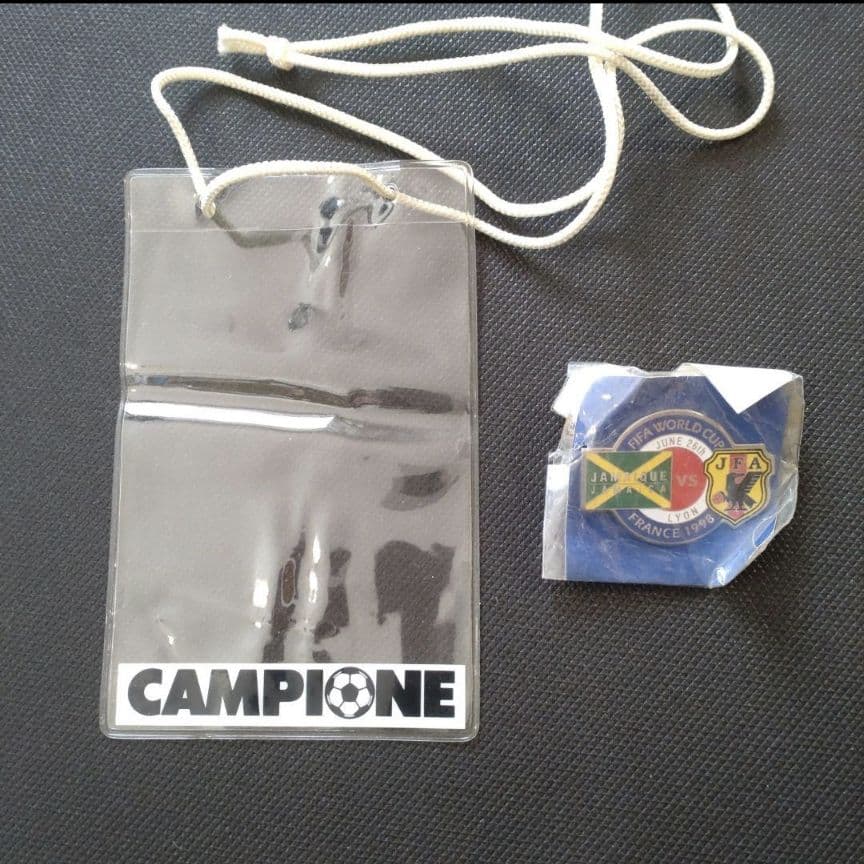 サッカー ワールドカップ1998 フランス大会 チケット バッジ パンフ等