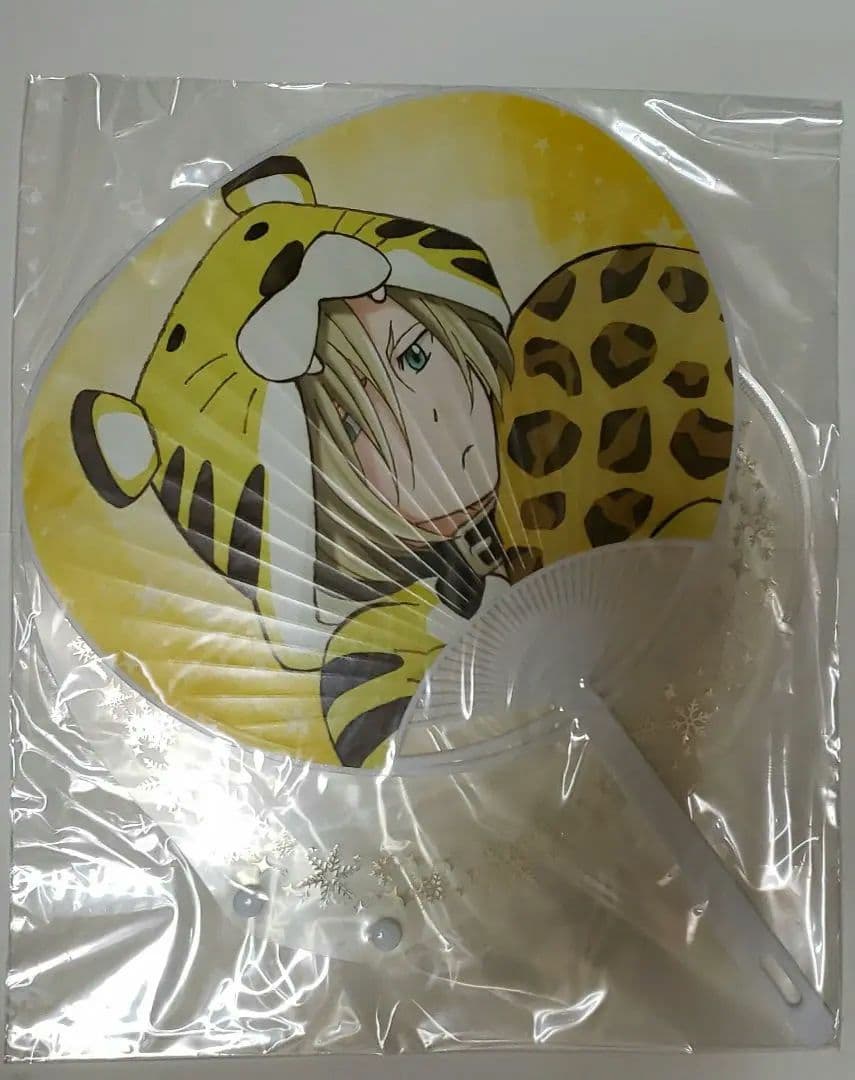 ユーリ!!! on ICE　うちわ　クリアファイル　マルイ