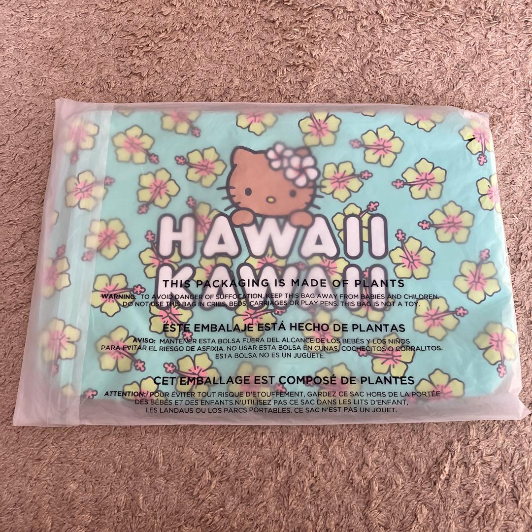 DFS限定 ALOHA Collection × Hello Kitty ポーチ