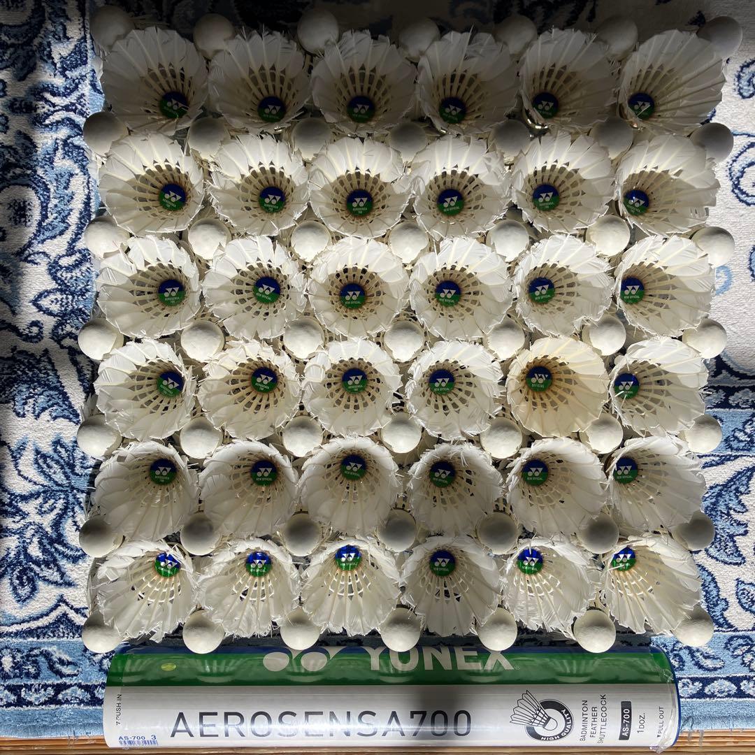 ニューオフィシャルなど　 バドミントンシャトル まとめ売り　筒　箱付き