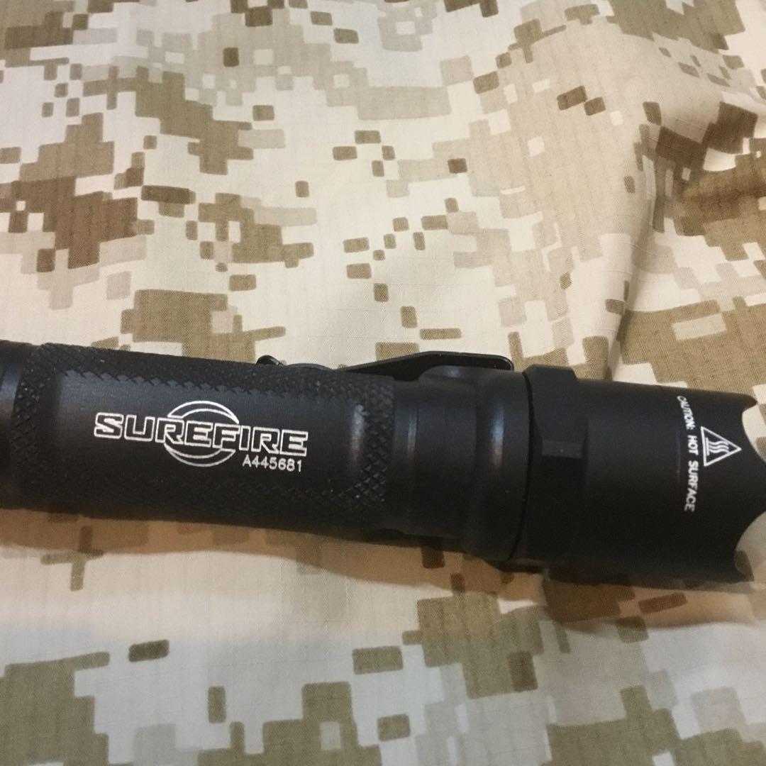 新品　E2D Defender 懐中電灯 60ルーメン