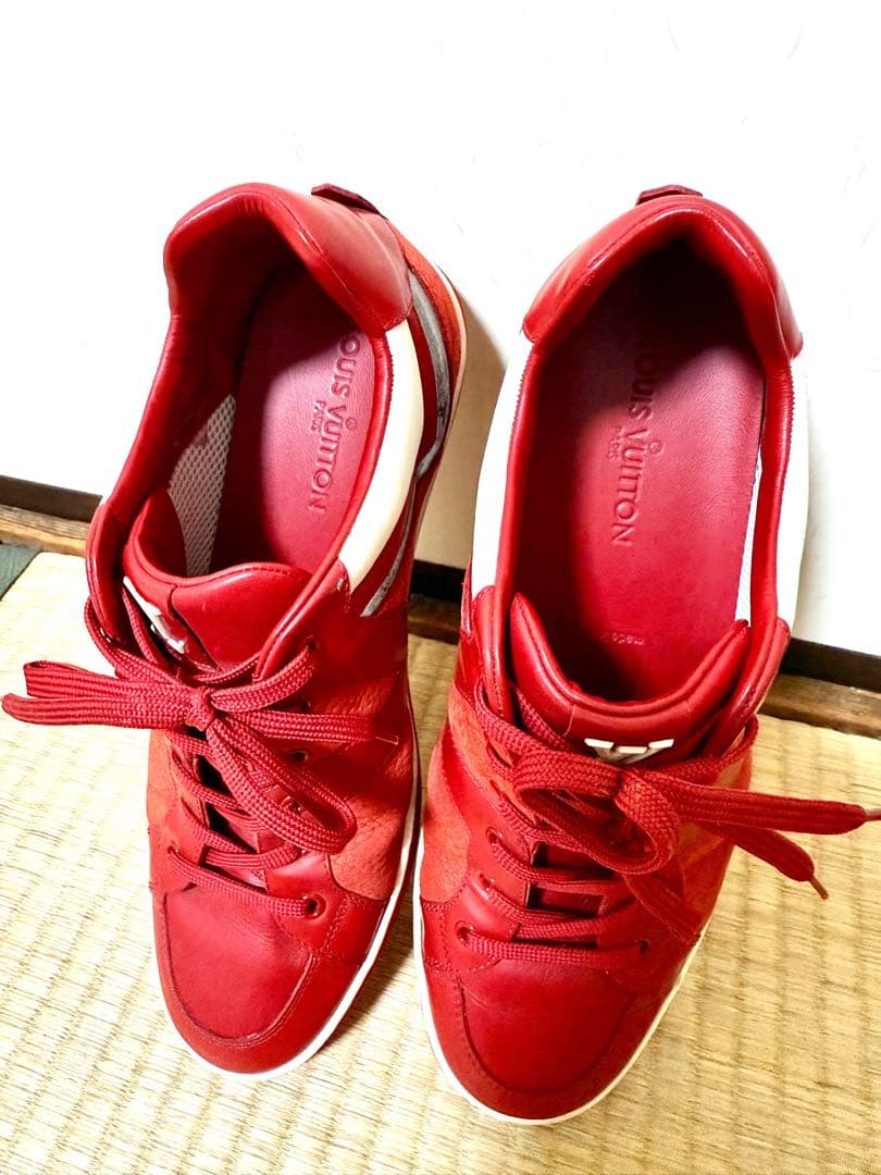 Louis Vuitton レッド スニーカー