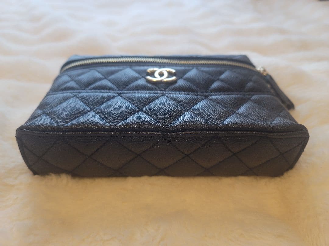 ノベルティ CHANEL ブラック レザー ショルダーバッグ　MAKE UP