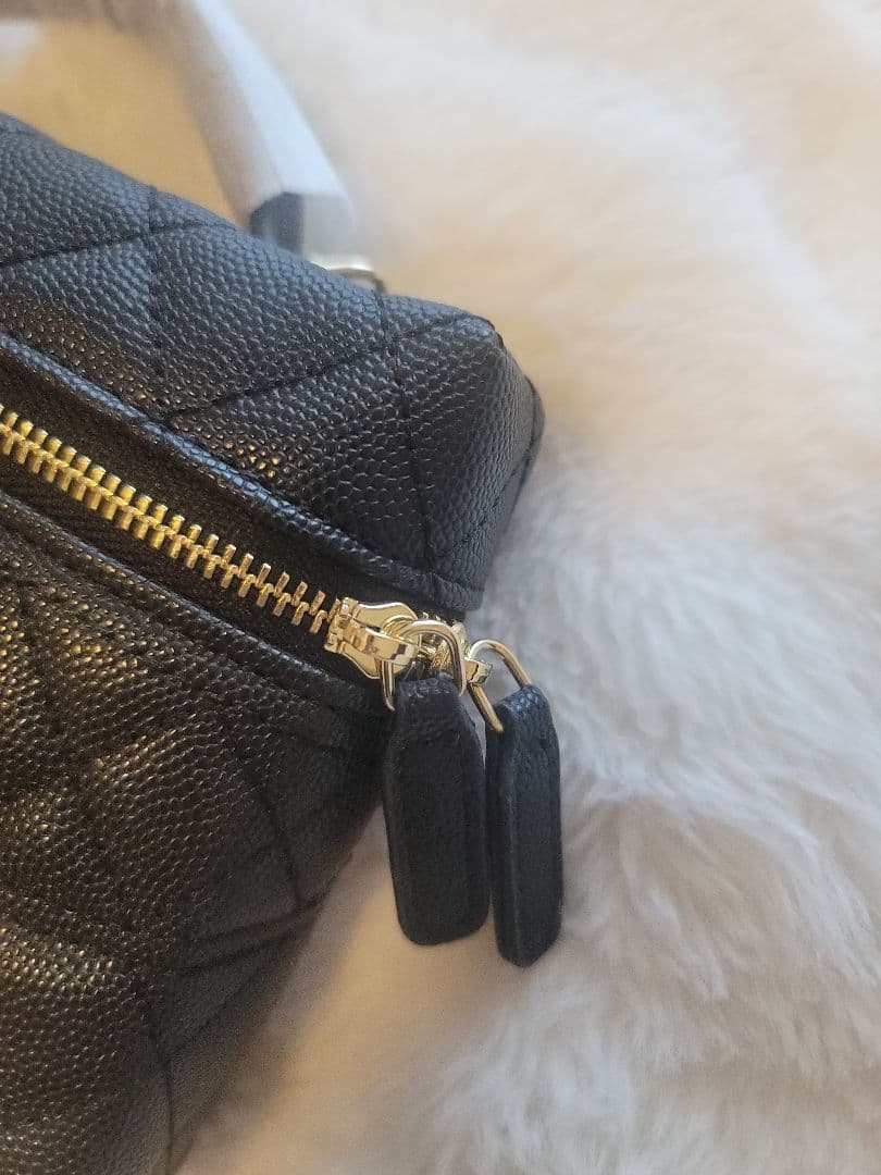 ノベルティ CHANEL ブラック レザー ショルダーバッグ　MAKE UP