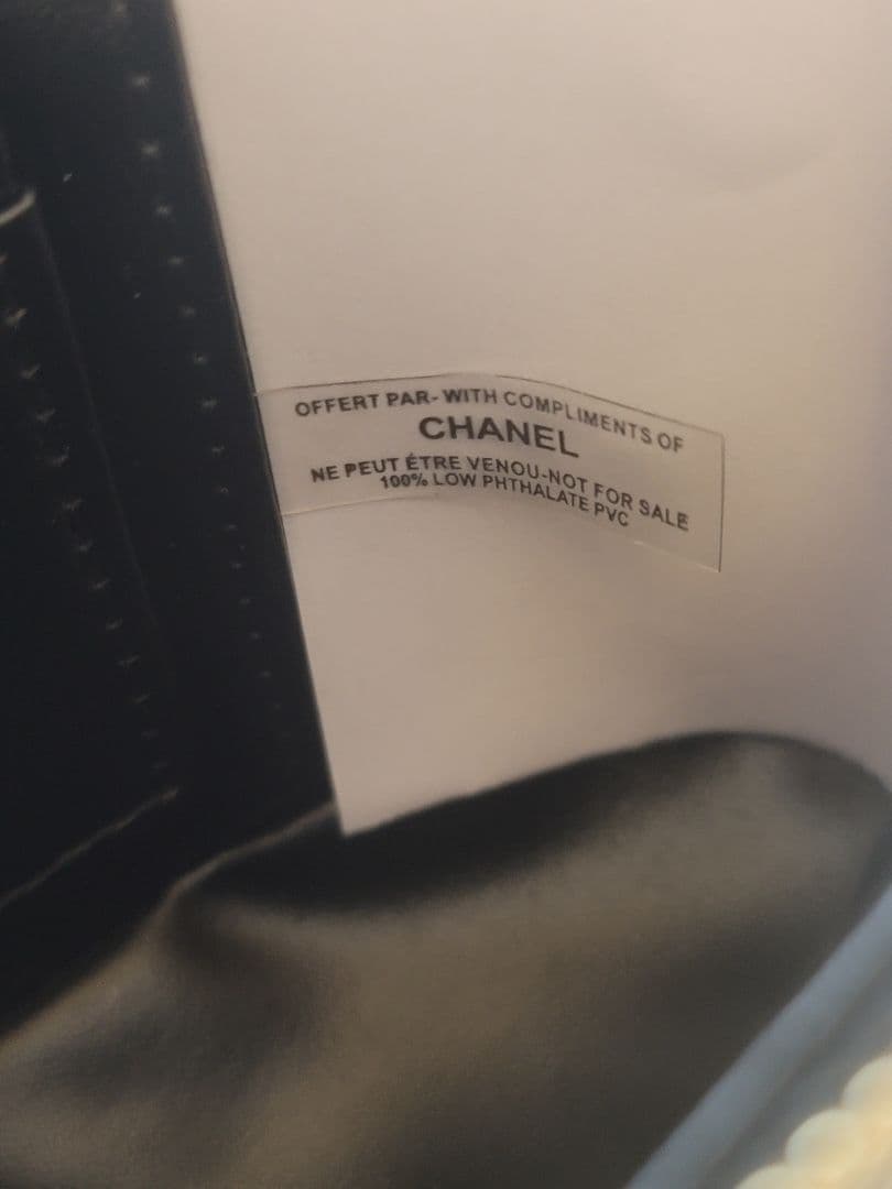 ノベルティ CHANEL ブラック レザー ショルダーバッグ　MAKE UP