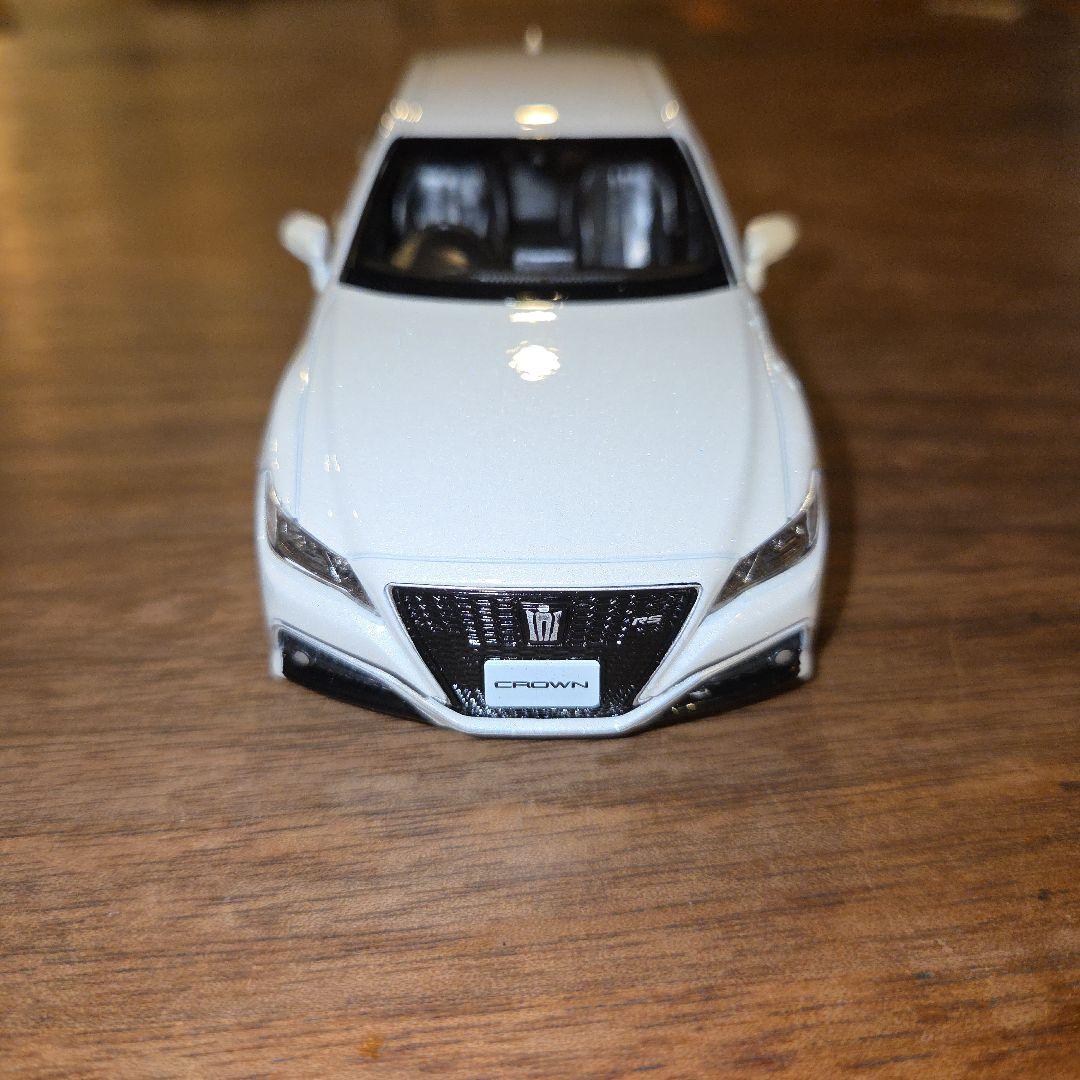1/30 トヨタ カラーサンプル クラウン RS 220系 ホワイトパール