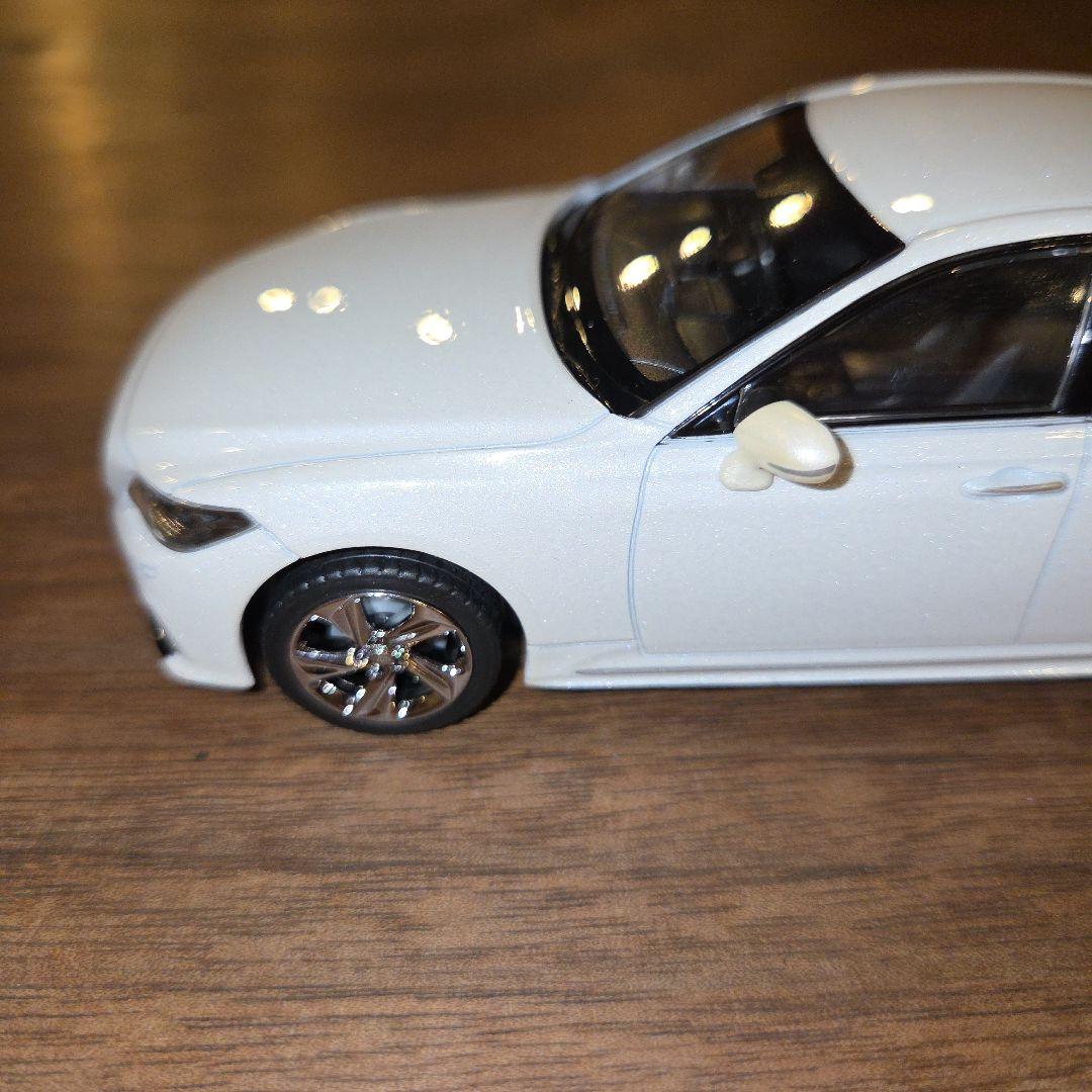 1/30 トヨタ カラーサンプル クラウン RS 220系 ホワイトパール