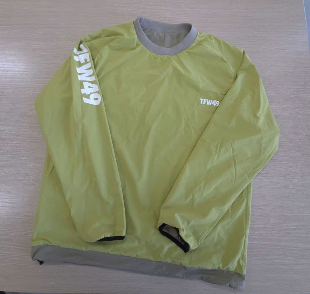 59. 茶美さん専用 TFW49 REVERSIBLE PULLOVER