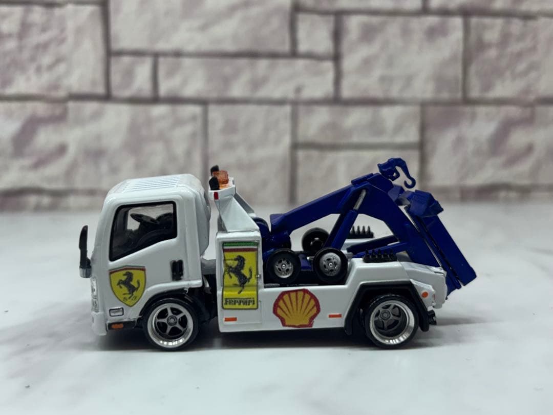 タイニー Tiny フェラーリレッカー車 深リムカスタム