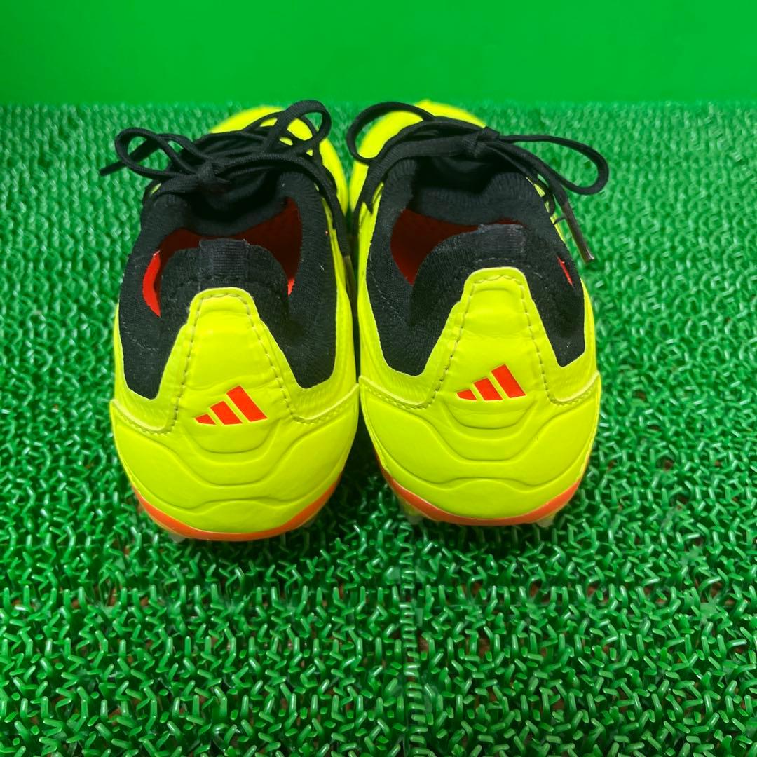 アディダス サッカースパイク プレデター PRO HG/AG