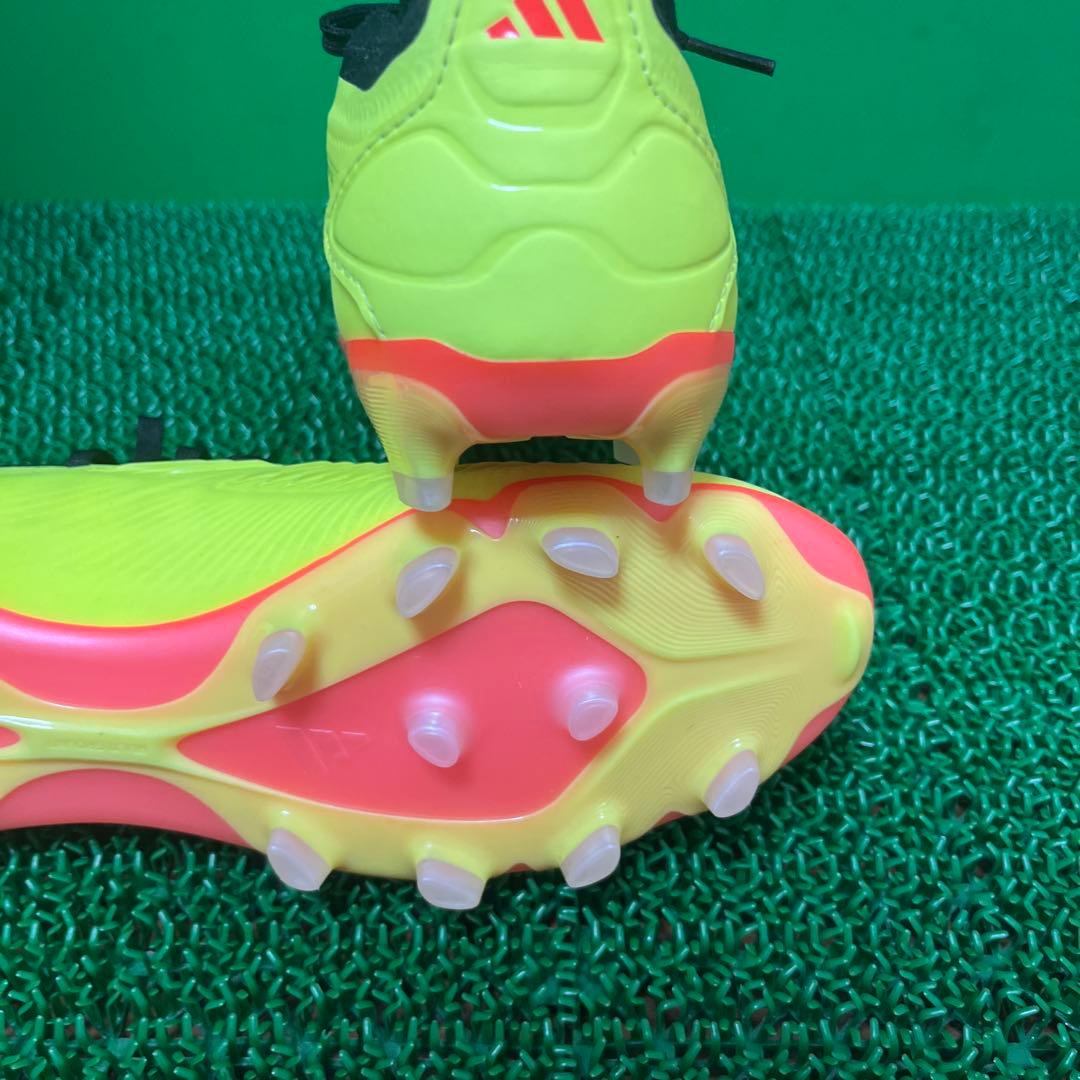 アディダス サッカースパイク プレデター PRO HG/AG