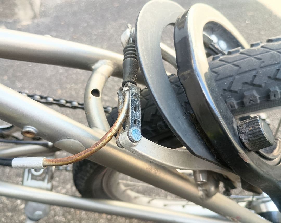 【ジャンク品】DAHON Boardwalk D8（国際モデル）　カスタム仕様