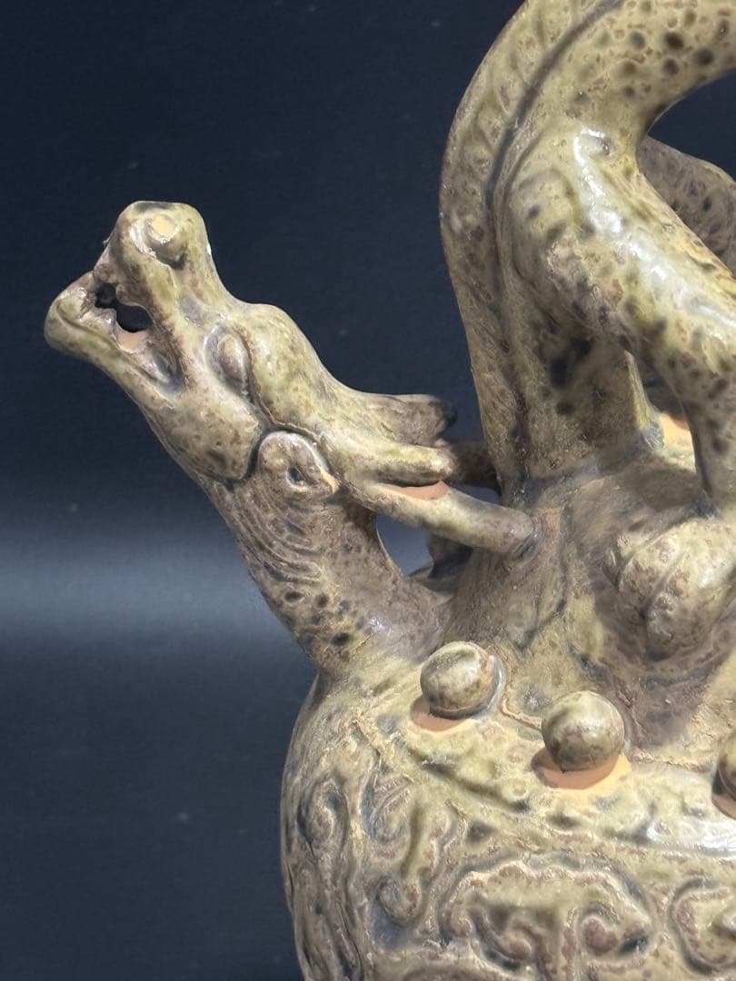 中国　ドラゴン持ち手の陶器壺