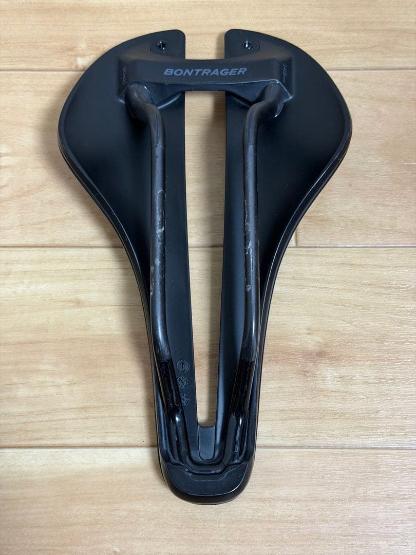 ボントレガー AEOLUS PRO 145mm カーボンサドル サドルマウント付