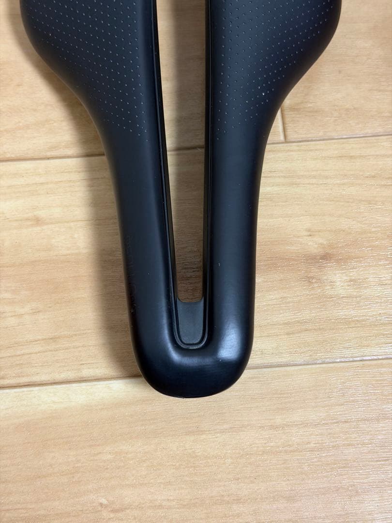 ボントレガー AEOLUS PRO 145mm カーボンサドル サドルマウント付