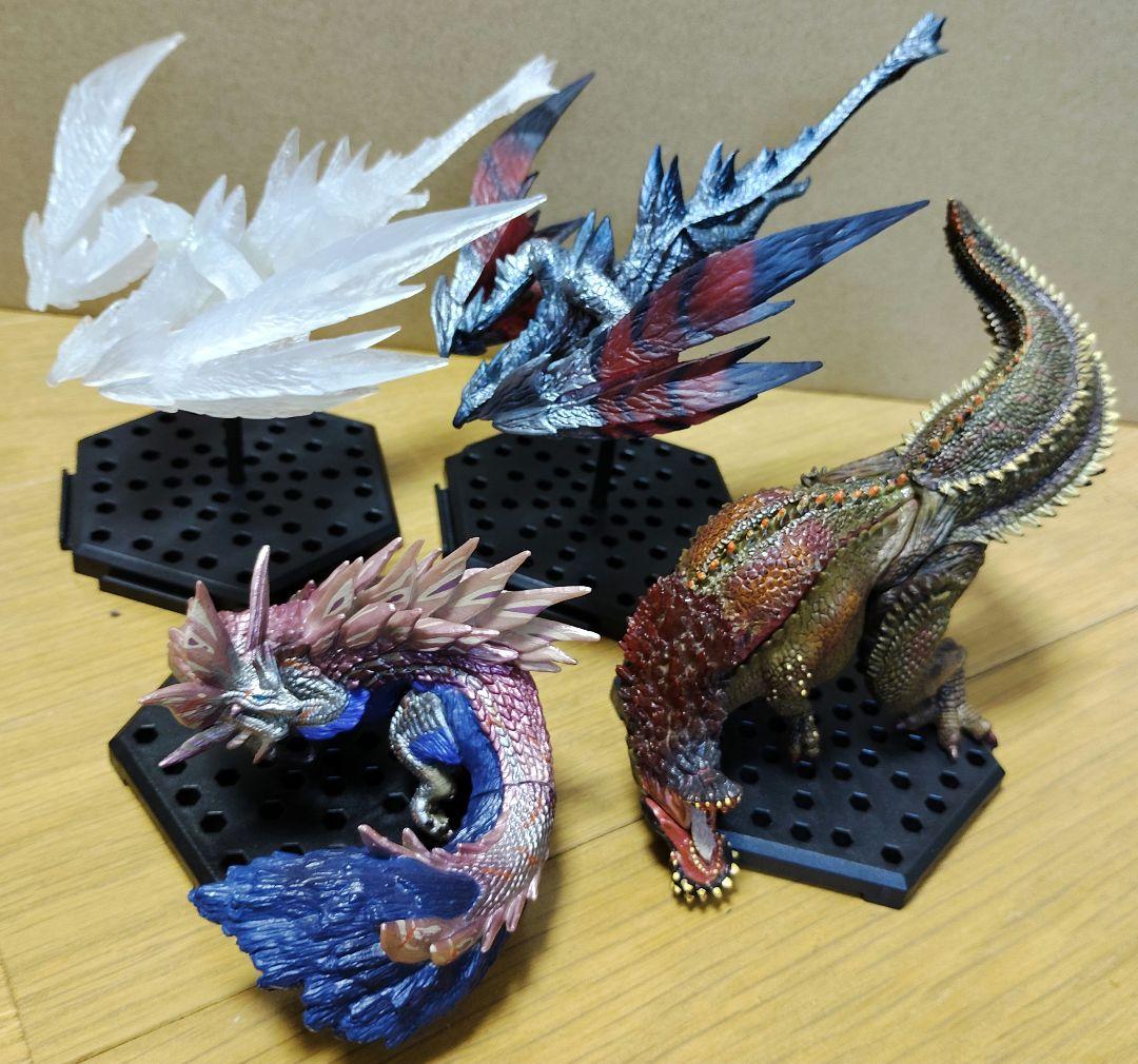 （値下中）モンスターハンター　カプコンフィギュアビルダー、他　花札　33点セット