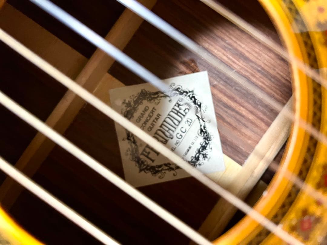セール中　美品 FERNANDES GC-20 トップ単板クラシックギター