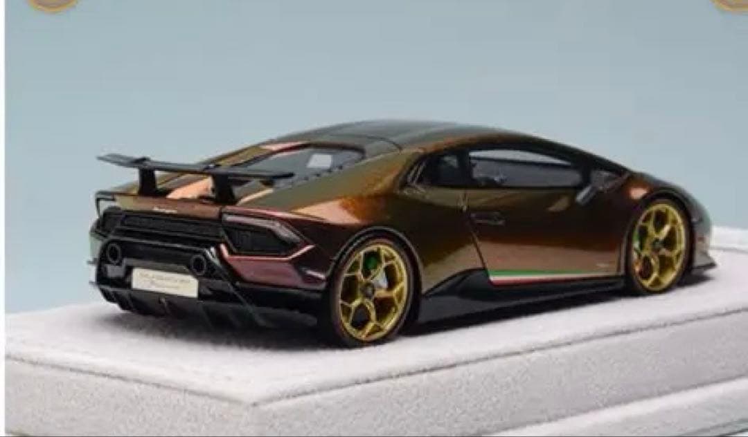 マジョーラ ウラカン ペルフォルマンテ2017 限定40台 EIDOLON
