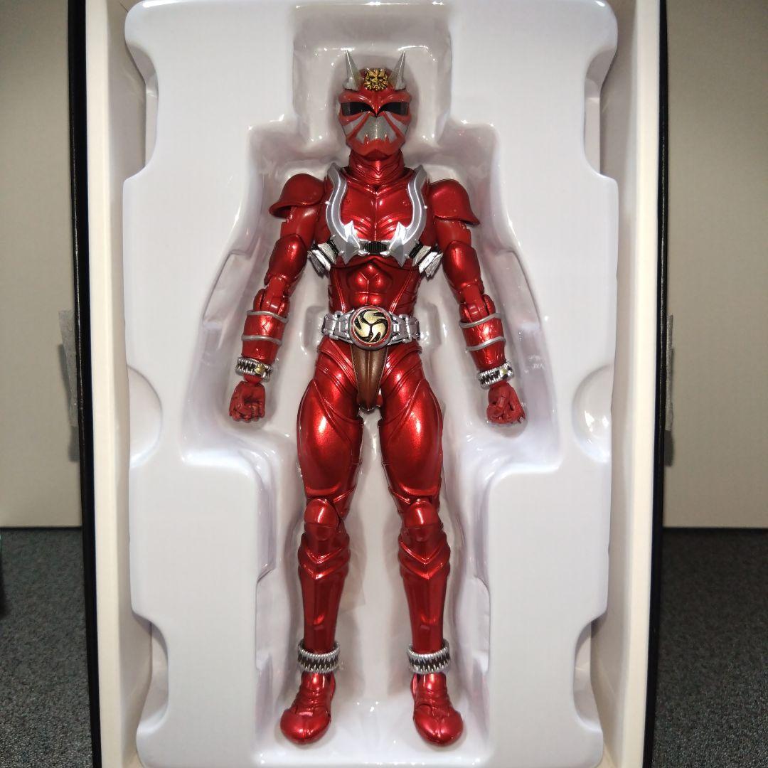 S.H.Figuarts(真骨彫製法) 仮面ライダー響鬼紅 「仮面ライダー響鬼…