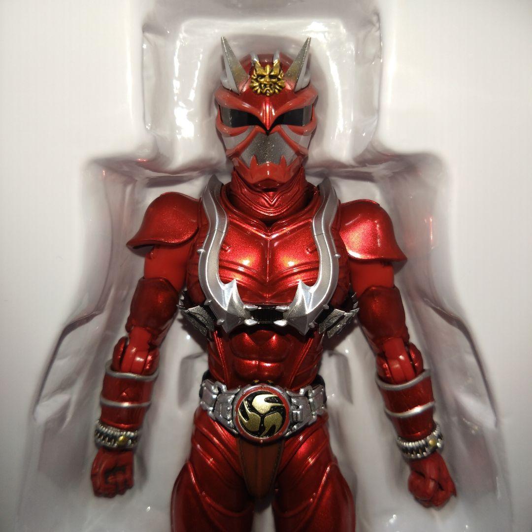 S.H.Figuarts(真骨彫製法) 仮面ライダー響鬼紅 「仮面ライダー響鬼…
