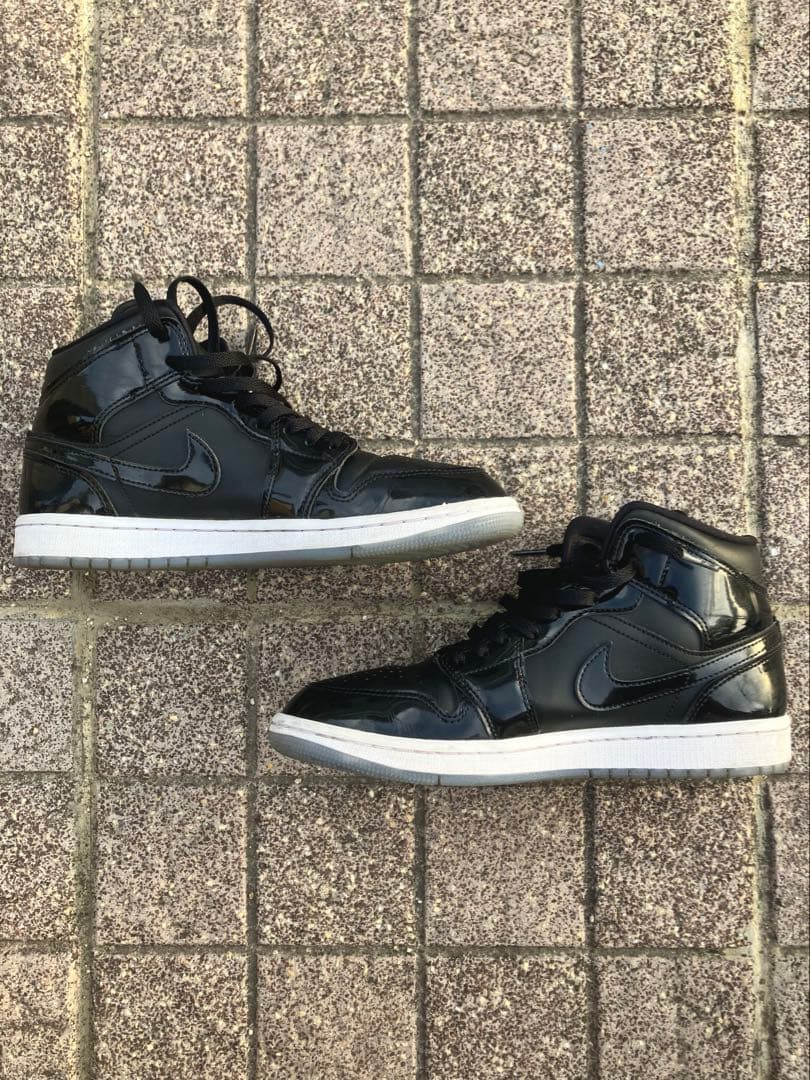 【最安値‼️】Nike Air Jordan 1 Mid ブラック