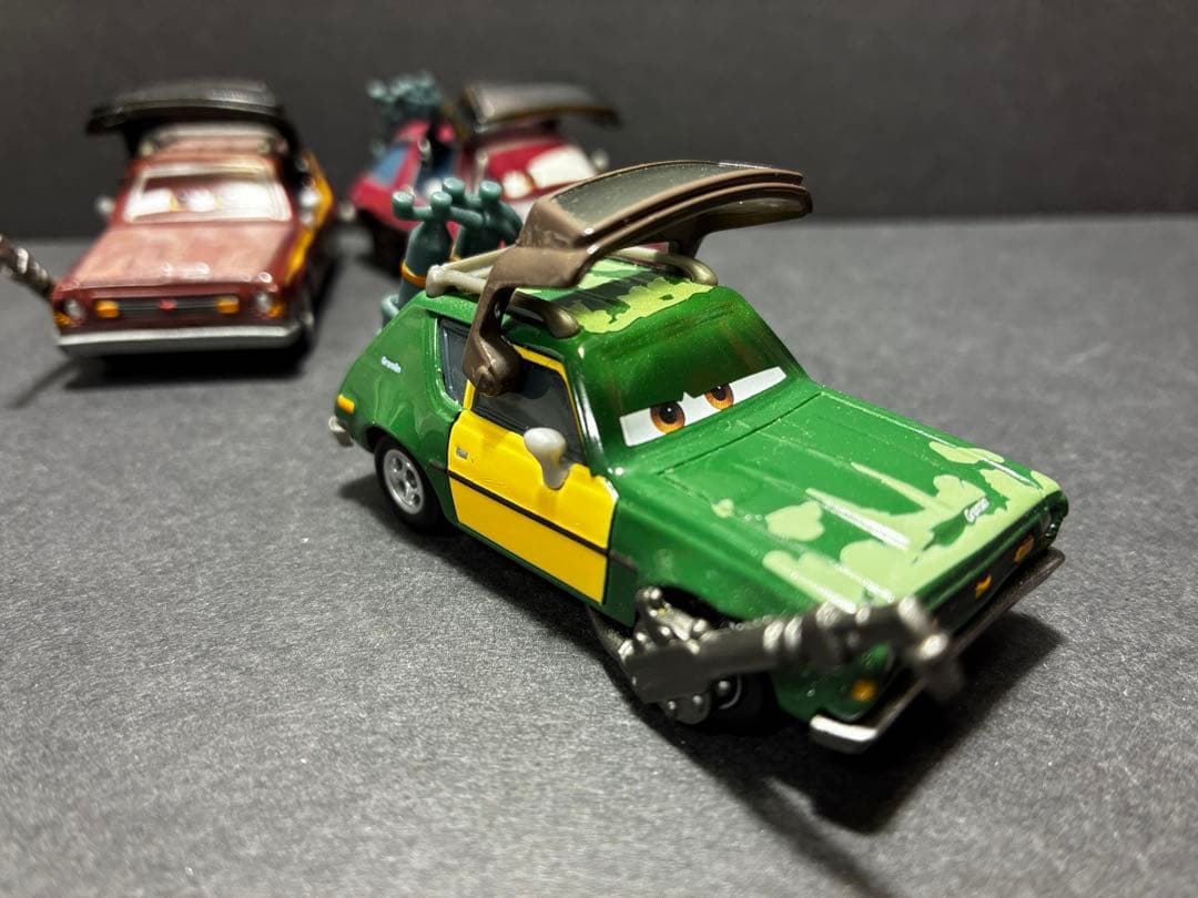 GREMSKY Ramped Gremlin トーチ　油田 カーズ　ミニカー