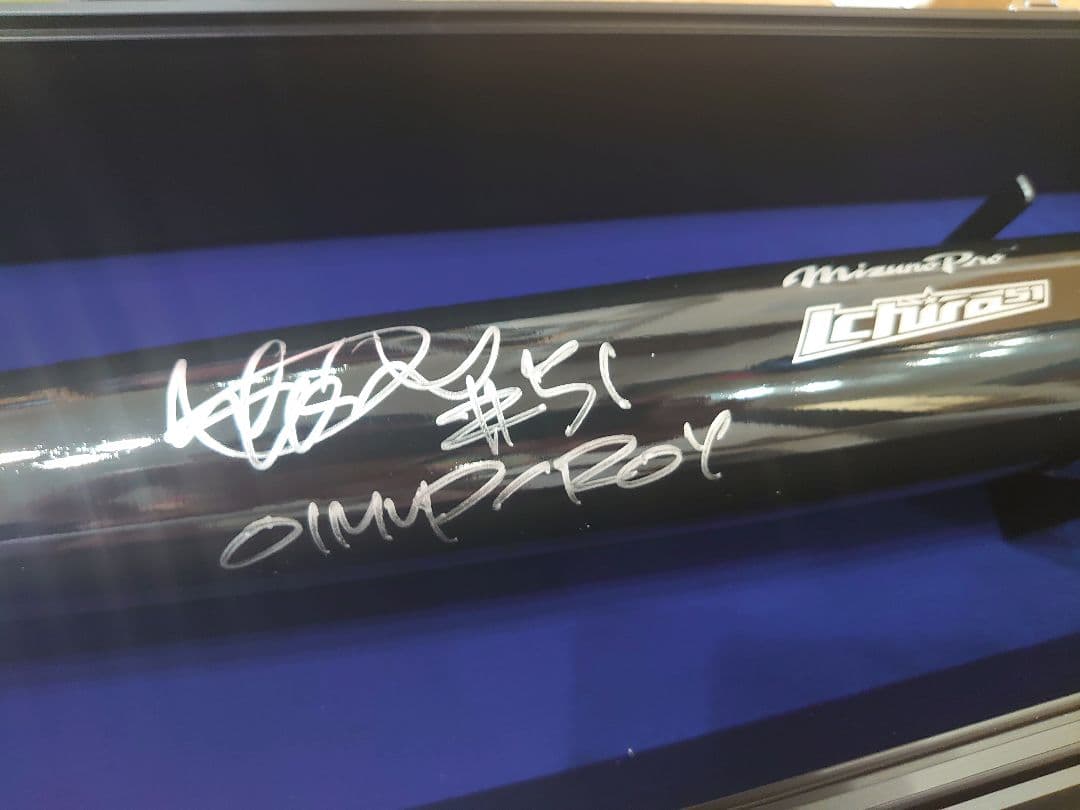 イチロー 直筆サインバット 01MVP/ROY インスクリプション入り ケース付