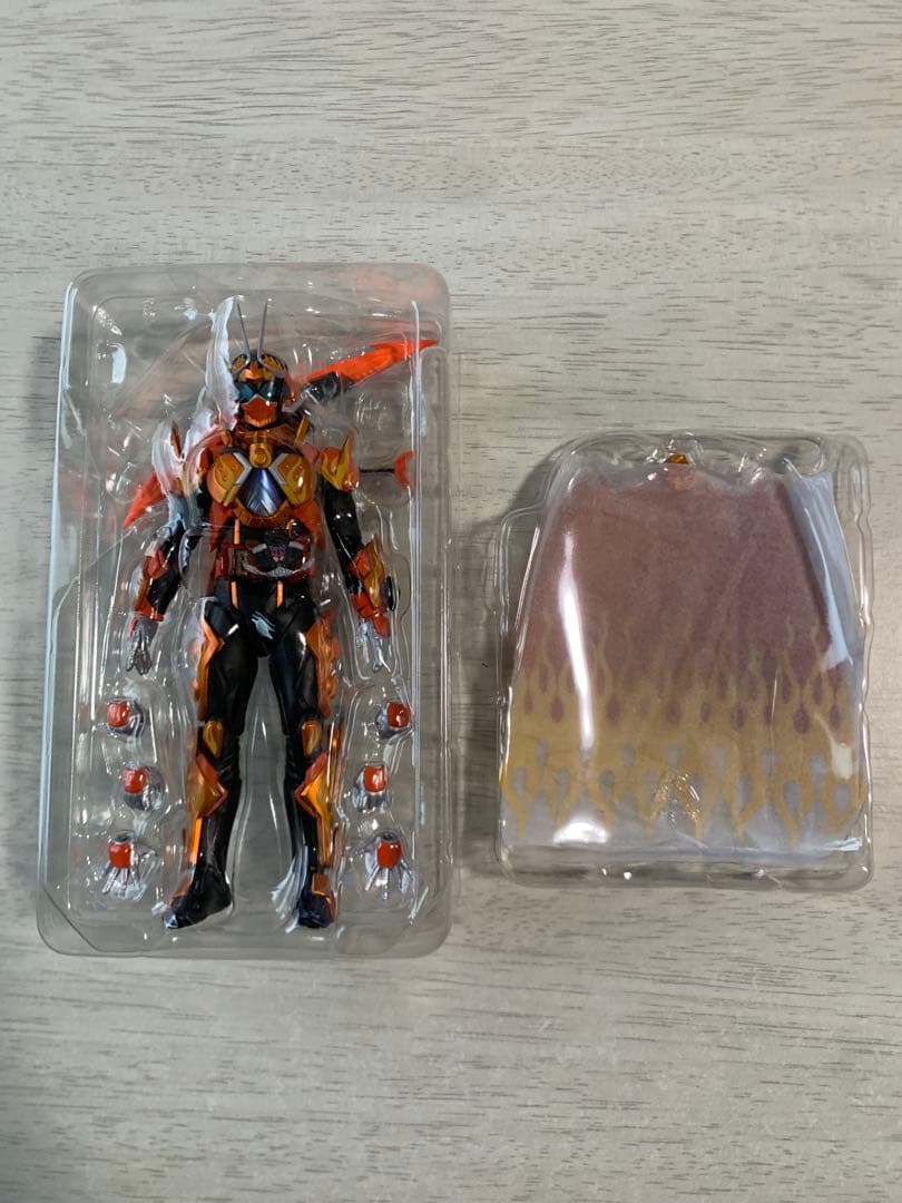 SHFiguarts 仮面ライダー ファイヤーガッチャード デイブレイク