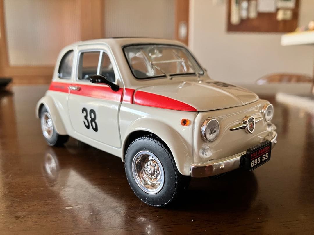 ロードシグネチャー 1/18フィアット アバルトFIATABARTH695SS