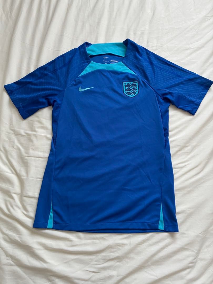 【ほぼ新品】NIKE サッカーイングランド代表　トレーニングウェアセット