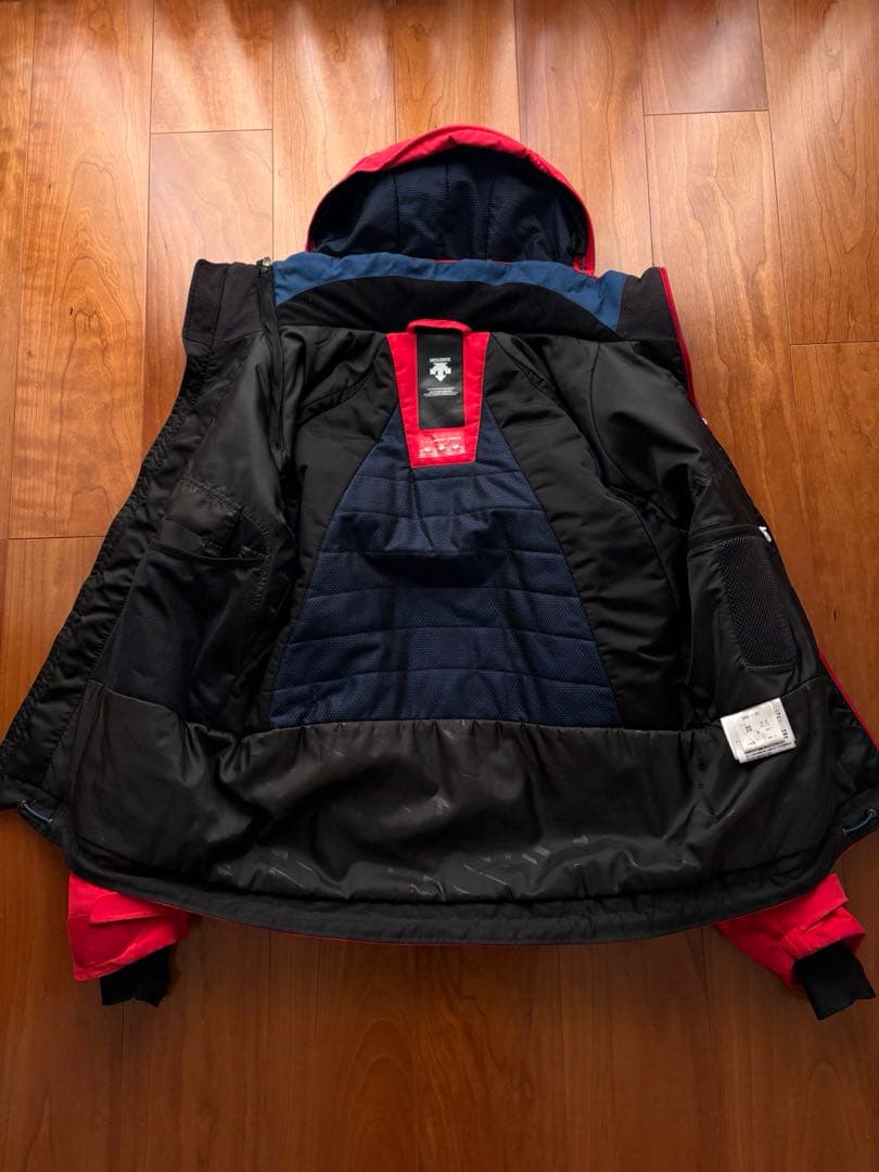 DESCENTE Move Sport スキーウェア 赤 上 サイズM