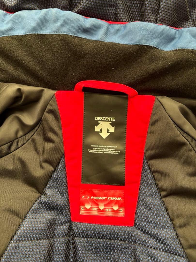 DESCENTE Move Sport スキーウェア 赤 上 サイズM