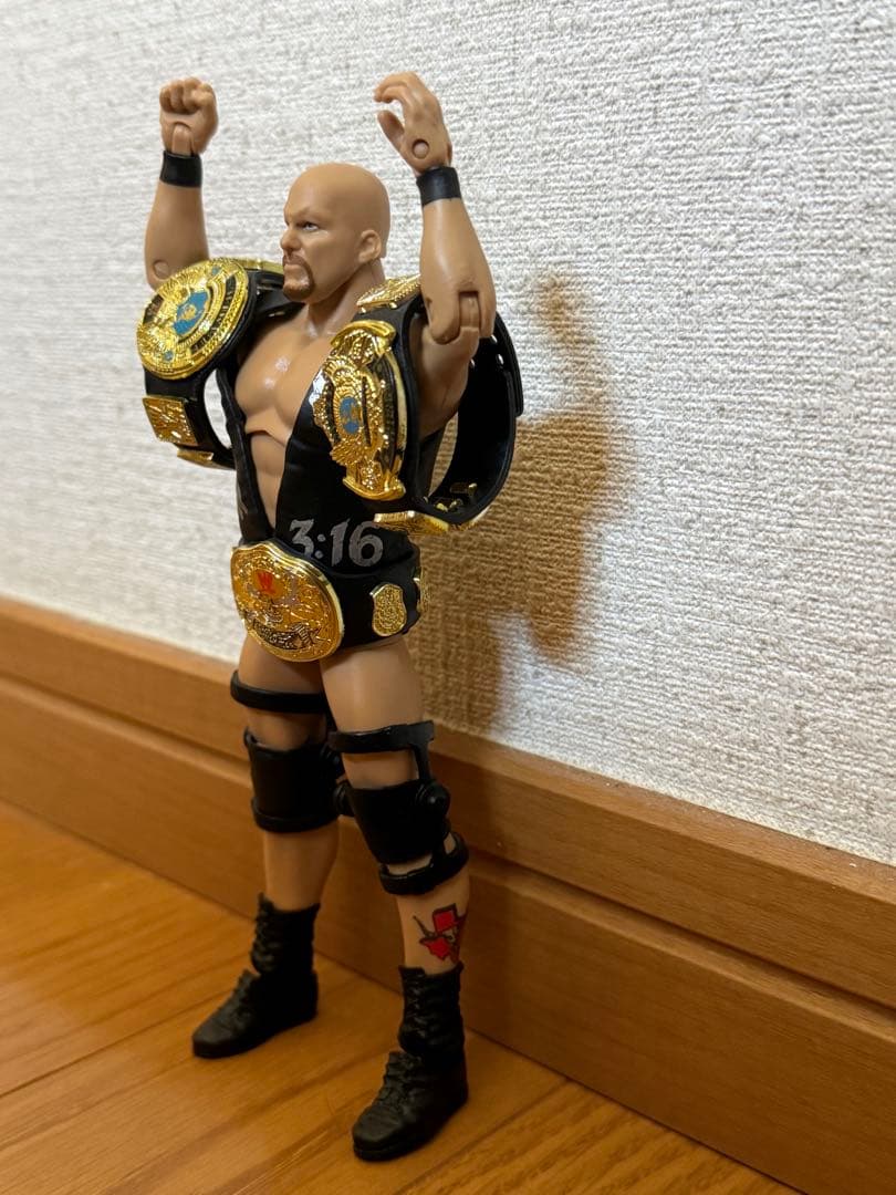 WWE Defining Moments スティーブオースチン　フィギュア