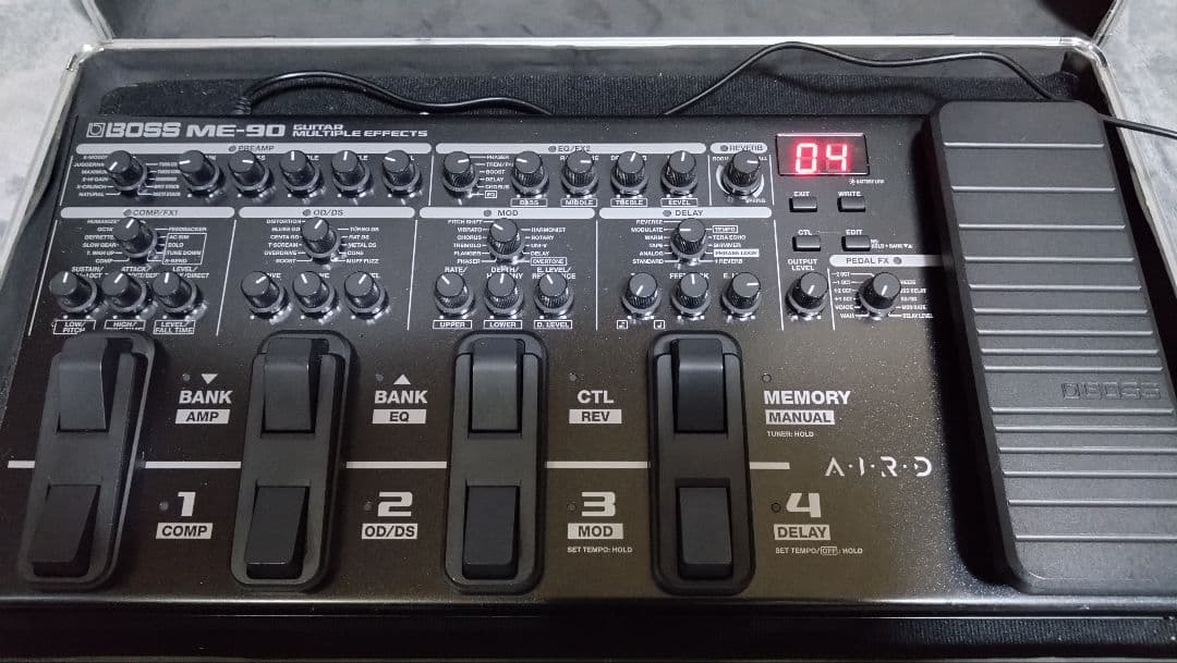 【たろちゃん専用　アダプターなし】BOSS マルチエフェクターME90