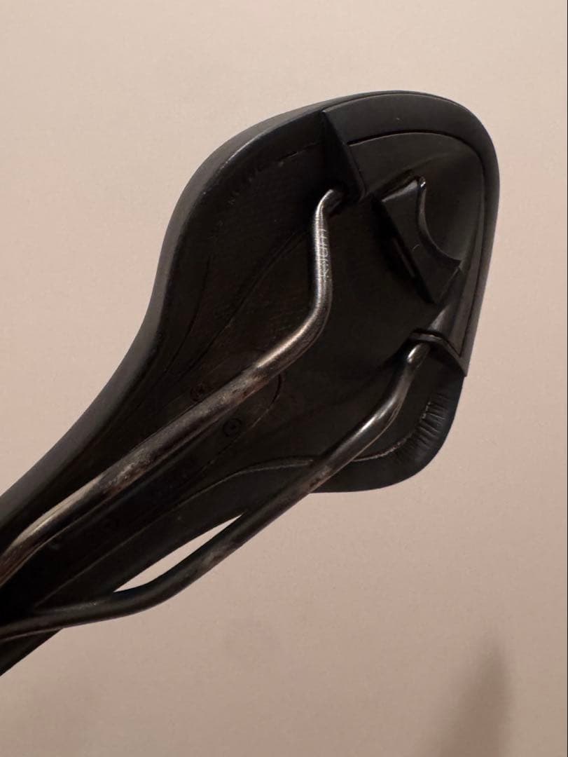 フィジーク　アリオネ　open r3 fizik arione