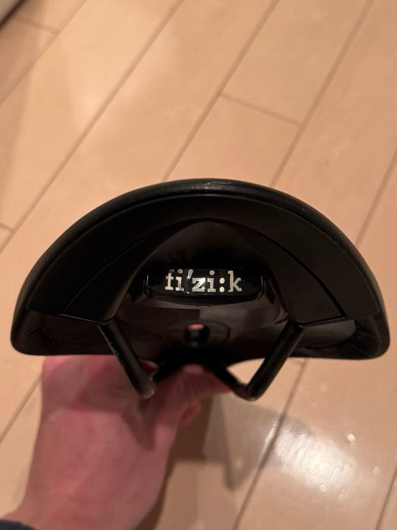 フィジーク　アリオネ　open r3 fizik arione