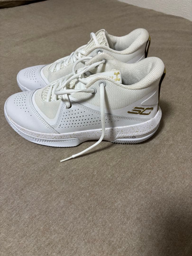 Under Armour Curry 8 ホワイト