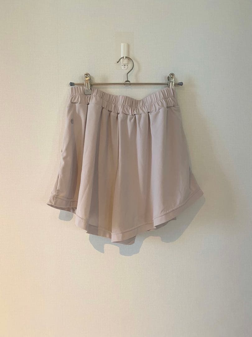 Suria (スリア)ショートパンツ S 体型カバー ヨガ（美品）