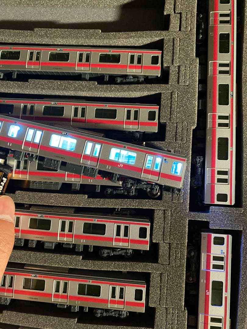 Y*u様 【珍品・室内灯入】10-1568 カトー　E233系京葉線10両編成