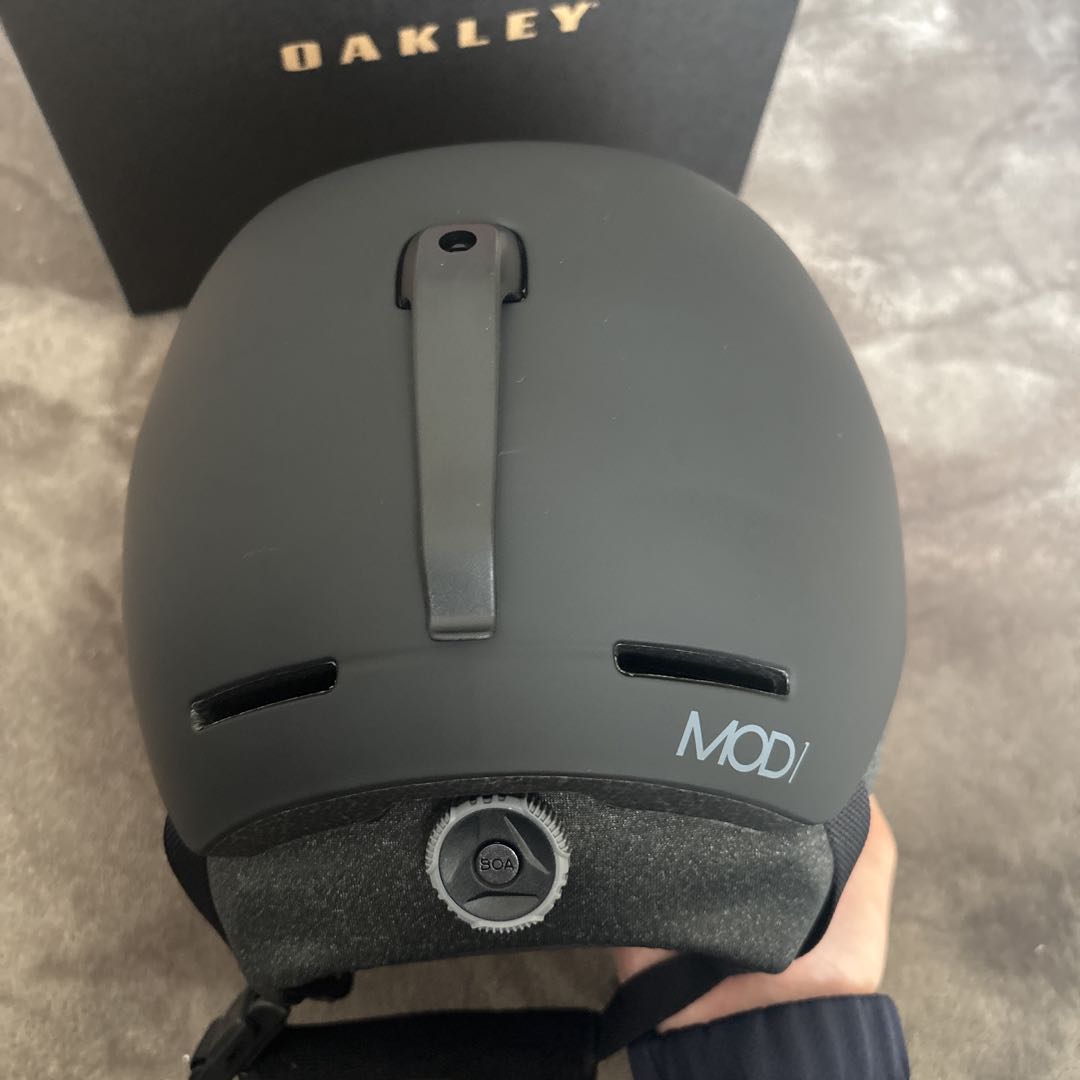 オークリーヘルメットMOD1