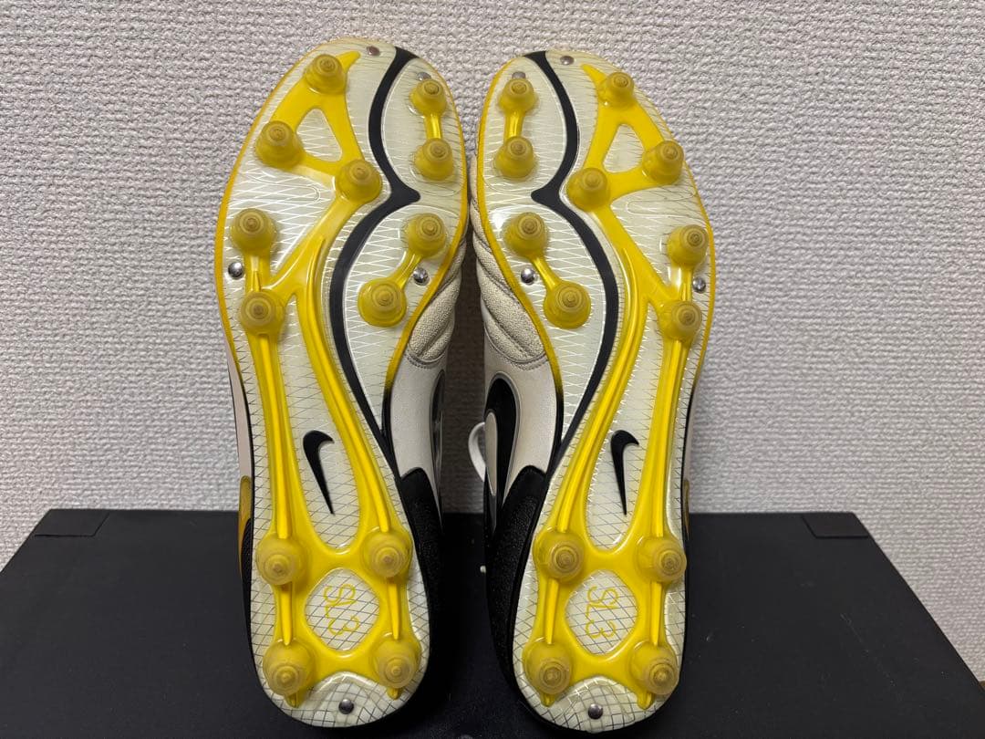 【廃盤人気モデル】ナイキ ティエンポ スーパーリゲラ III HG 2